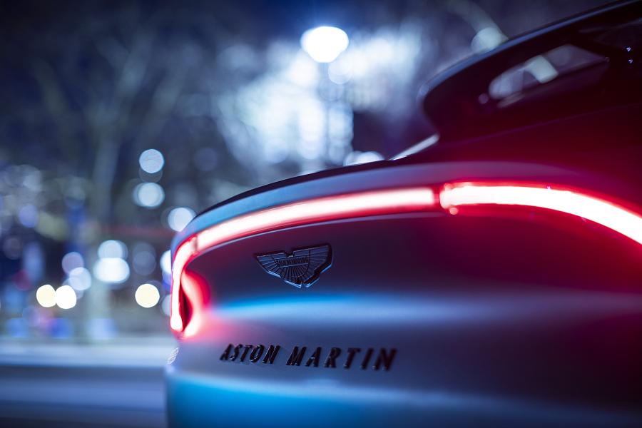 Детали экстерьера Aston Martin DBX by Q 2020 года  (фото 5 из 11)
